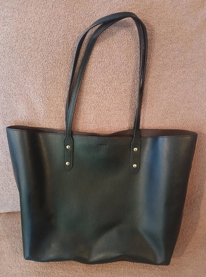 Authentic Coach New York Black Tote Handbag – Horse and Carriage Logo Women's Purse