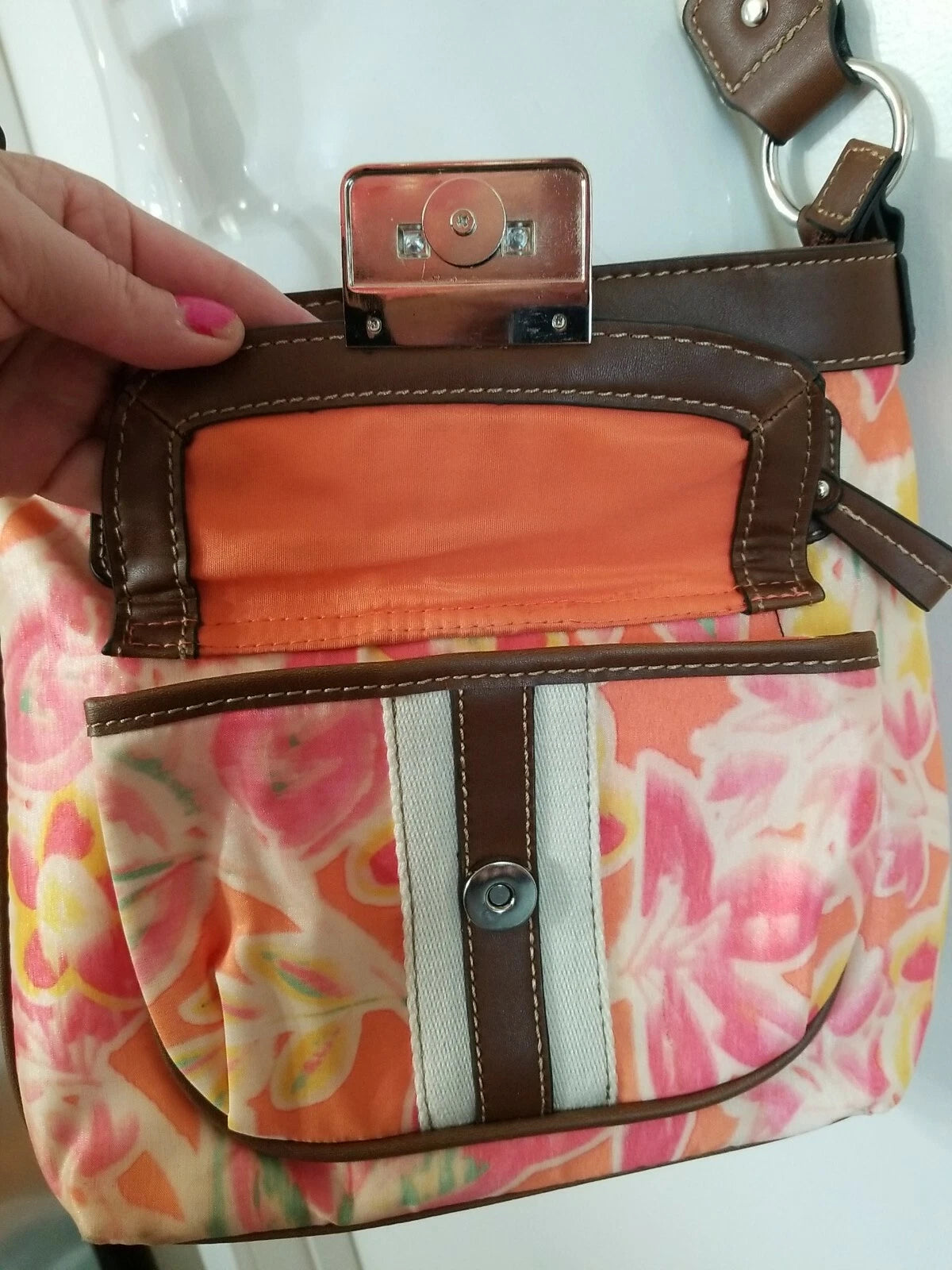 CHAPS Leather Floral Crossbody Handbag – Adjustable Strap Women's Shoulder Purse