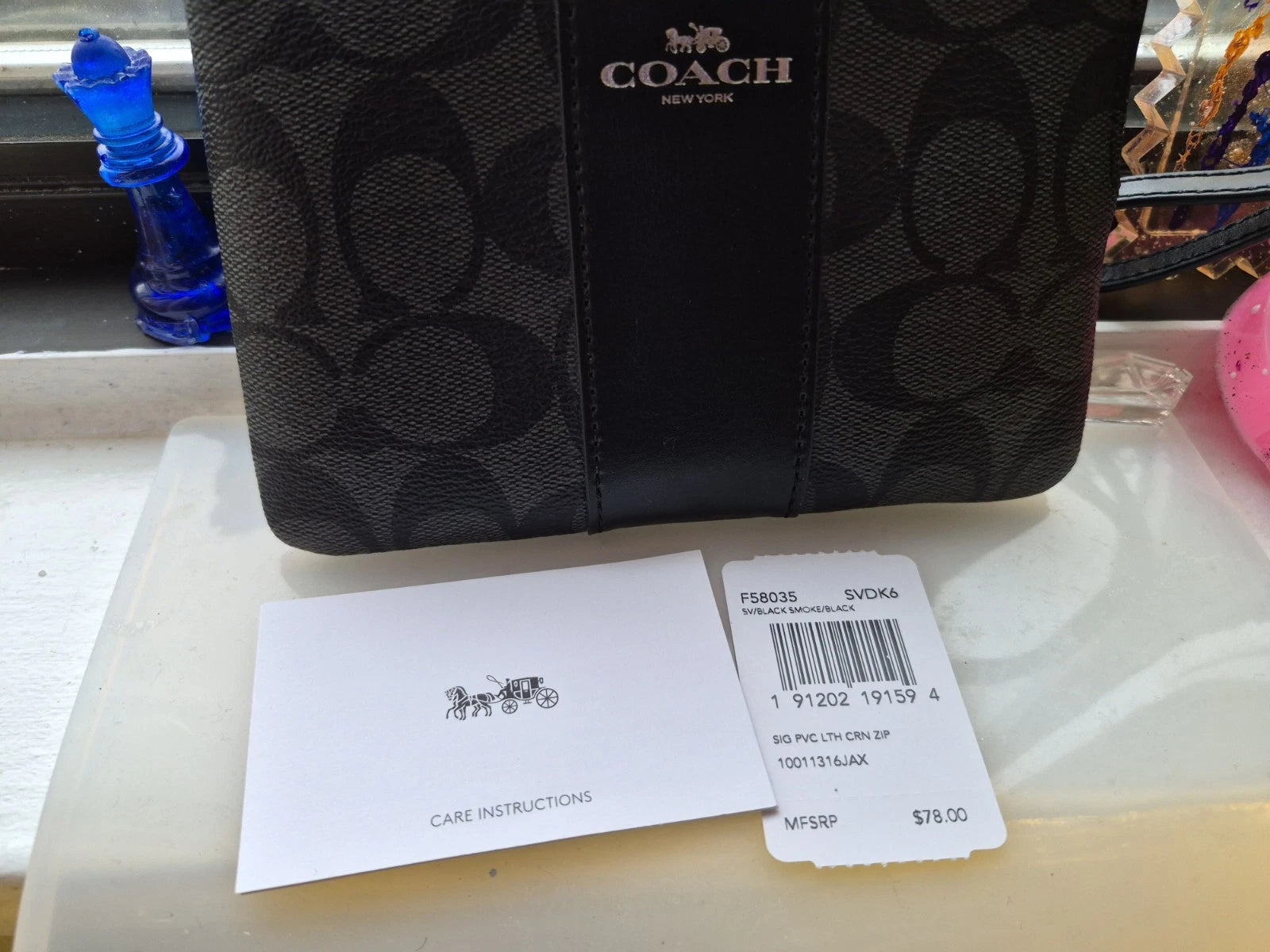 Coach New York Black Leather Wristlet – Small Zip Top Purse Handbag