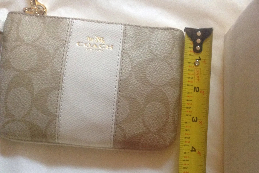 Coach Signature C Wristlet Light Khaki/Chalk – PVC & Leather Trim Zip Wallet, NWT