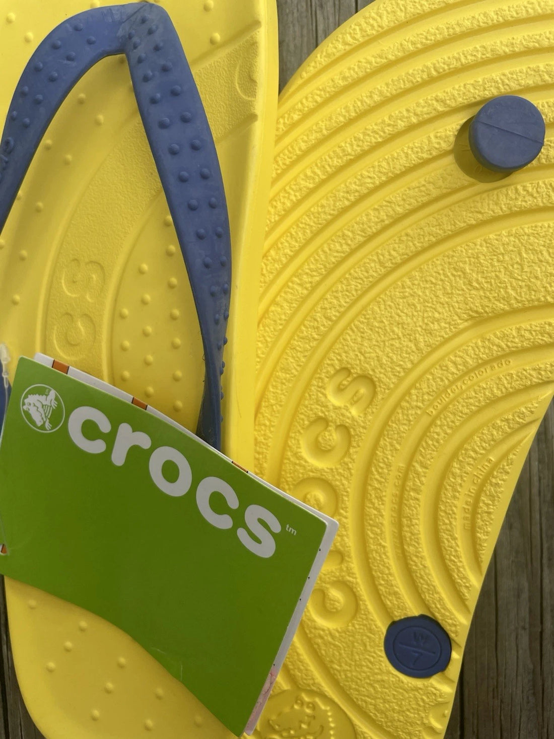 Crocs Kadee Women's Flip Flops Yellow Blue – W7 / M5, NWT