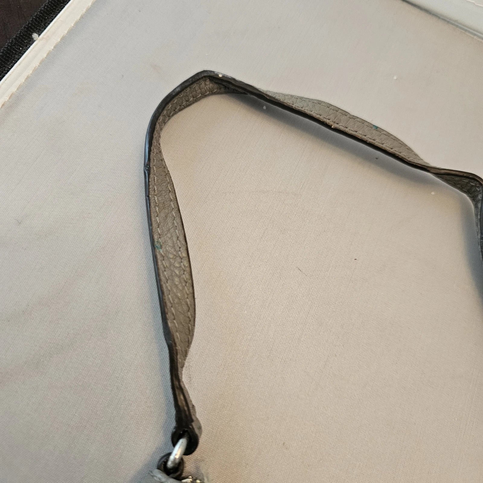 Michael Kors MK Gray Textured Leather Wristlet Wallet Handbag – Zip Closure