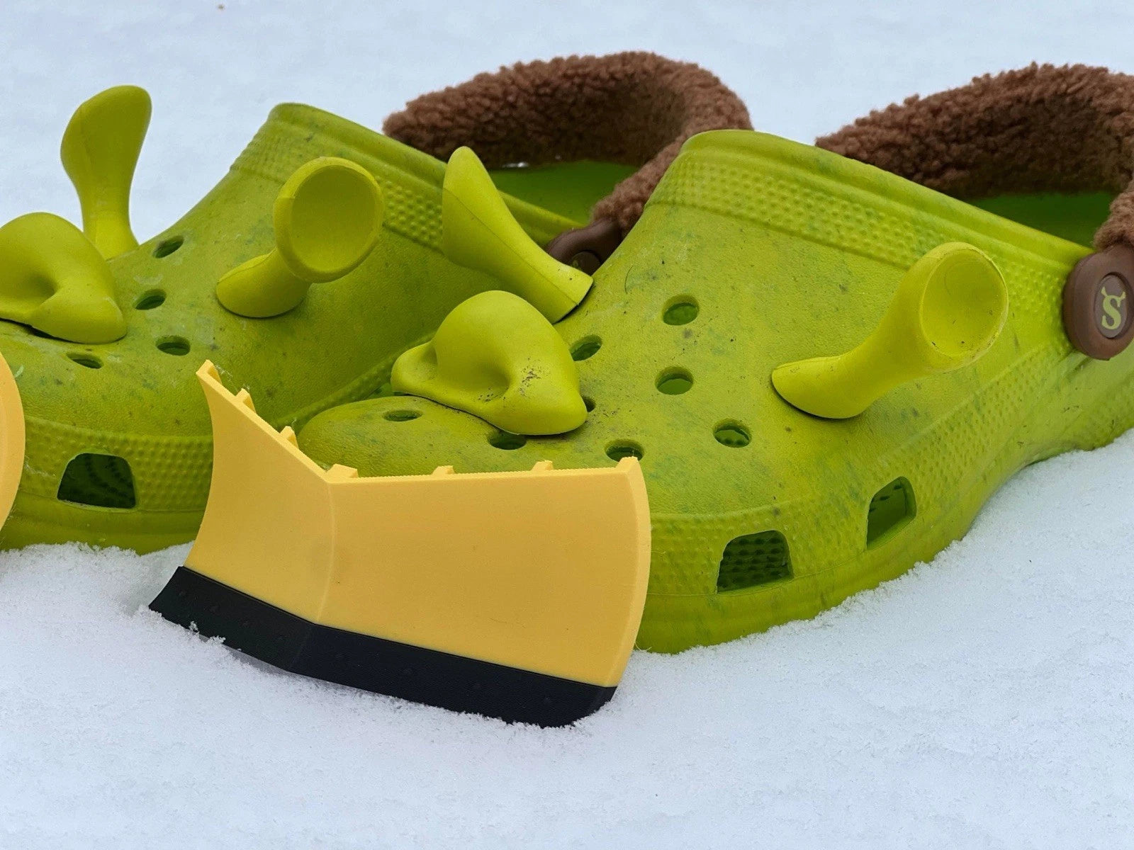 Snow V-Plow for Crocs Classic Clogs – Unisex Waterproof Winter Shoe Accessory