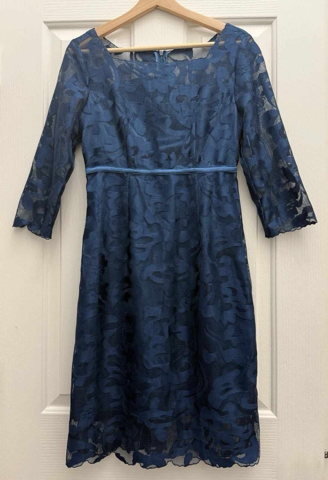 Women's Navy Blue Lace Trim Formal Dress Size M