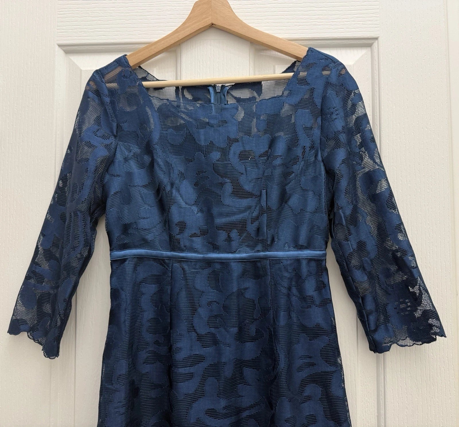 Women's Navy Blue Lace Trim Formal Dress Size M