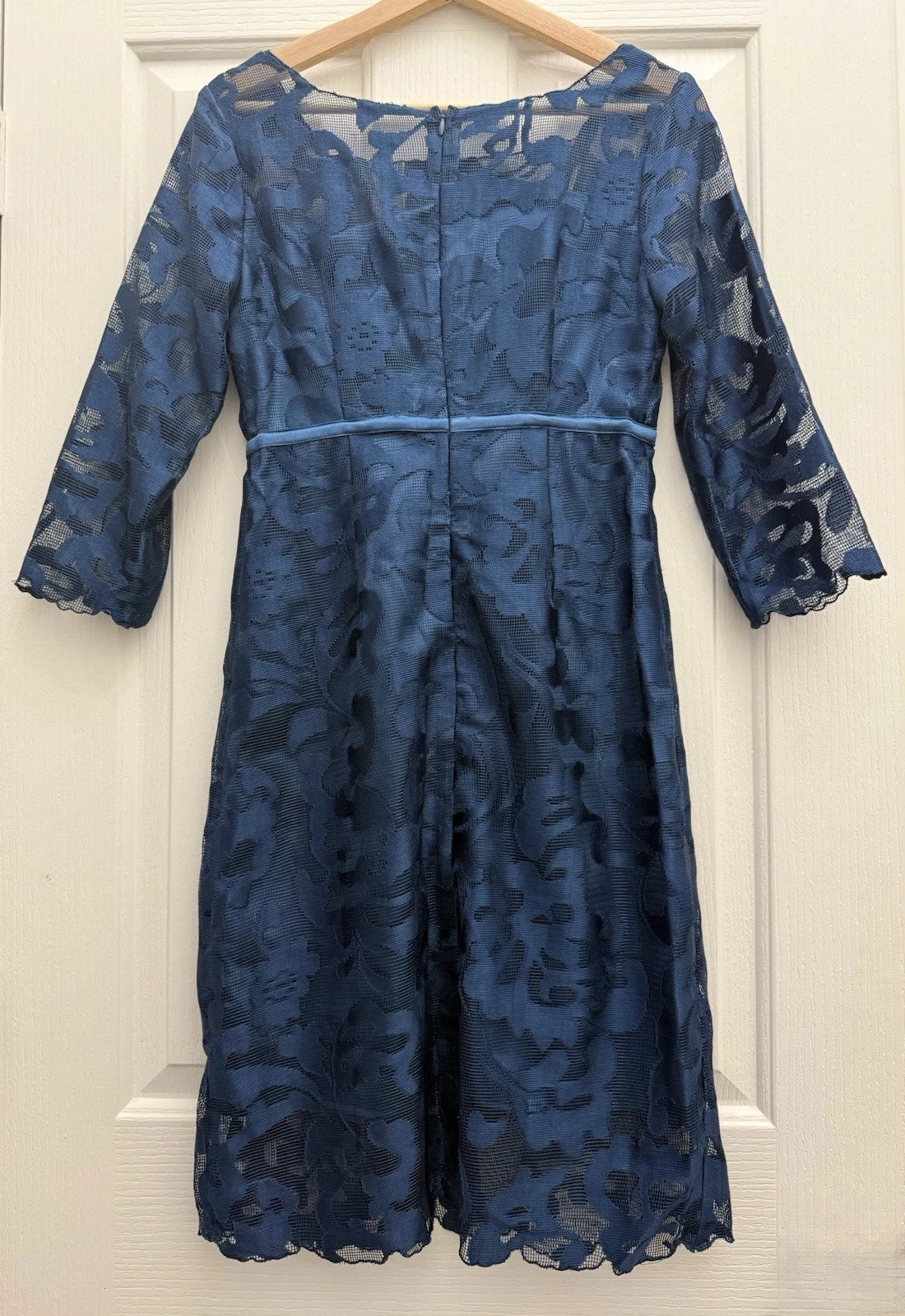 Women's Navy Blue Lace Trim Formal Dress Size M