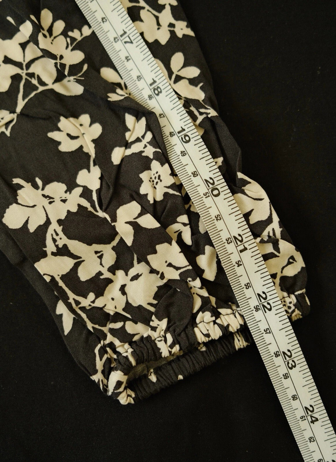 Women's Old Navy Black Floral Shift Dress Long Sleeve Round Neck Size M