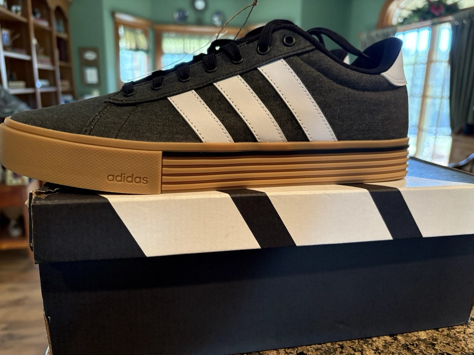adidas Daily 4.0 Men's Sneakers Dark Gray Canvas Gum Sole – Size 11.5