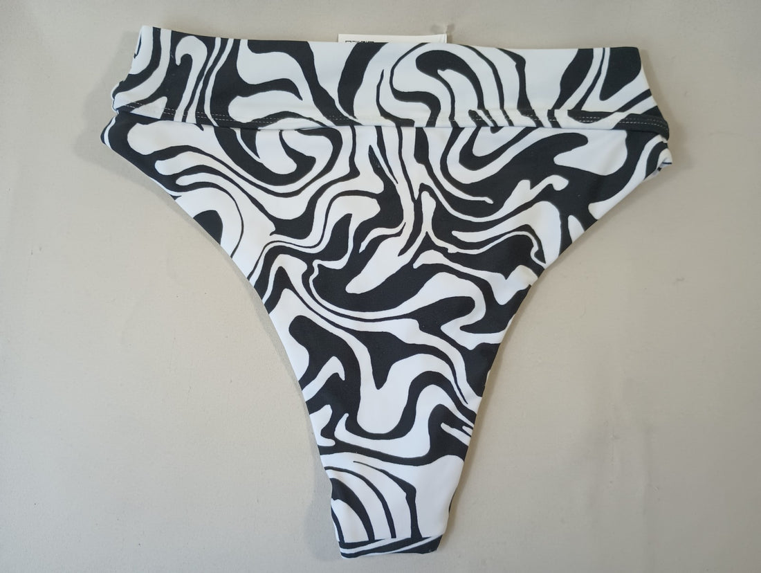 Forever 21 Small Black White Swim Bikini Bottoms Stretch Hygienic Liner
