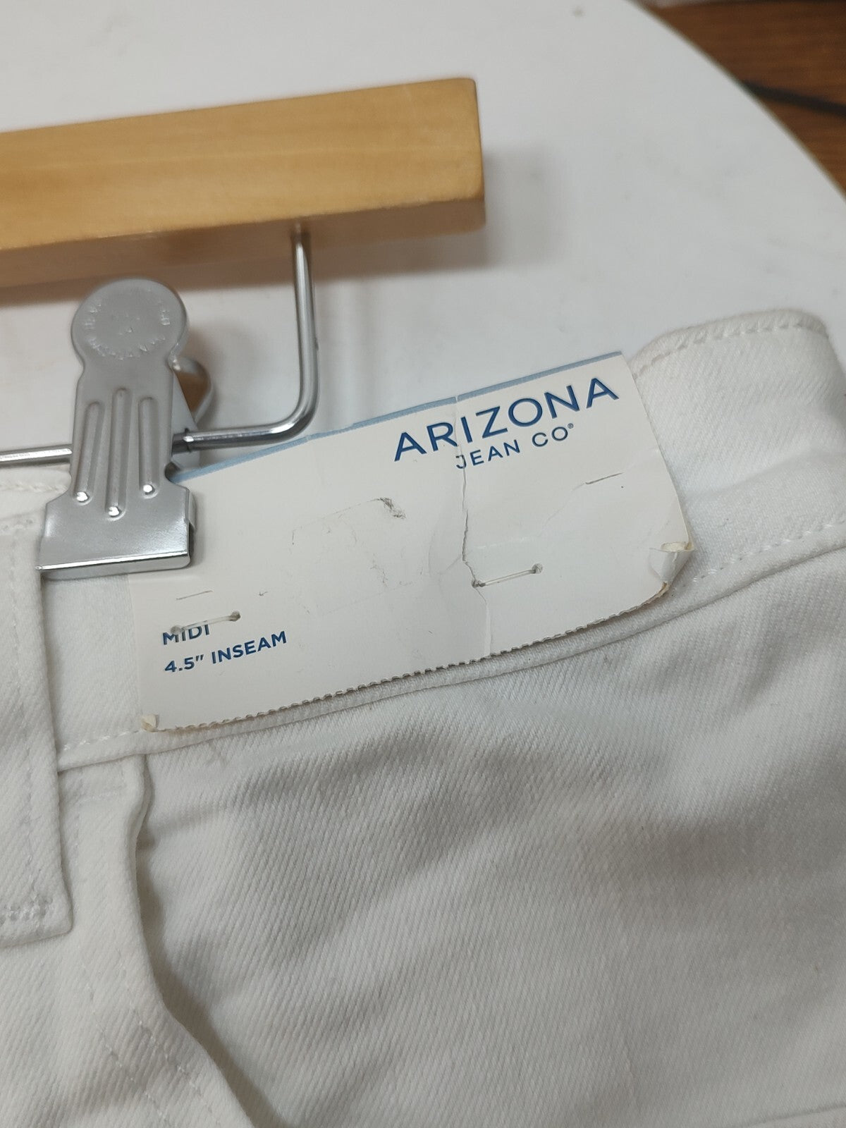 Arizona Womens Plus 21 / 4.5" Inseam White Stressed Cuffed Jean Midi Shorts