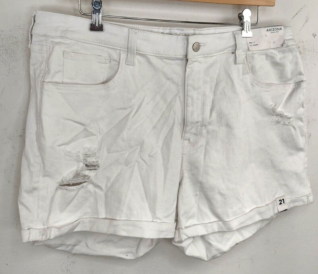 Arizona Womens Plus 21 / 4.5" Inseam White Stressed Cuffed Jean Midi Shorts