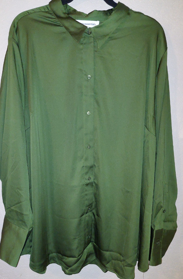 Amazon Essentials Women’s Silky Button-Down Shirt